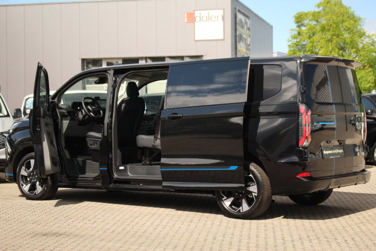 Vehicle Image 15