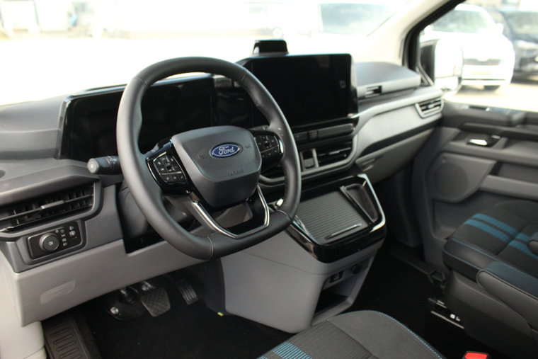 Vehicle Image 17