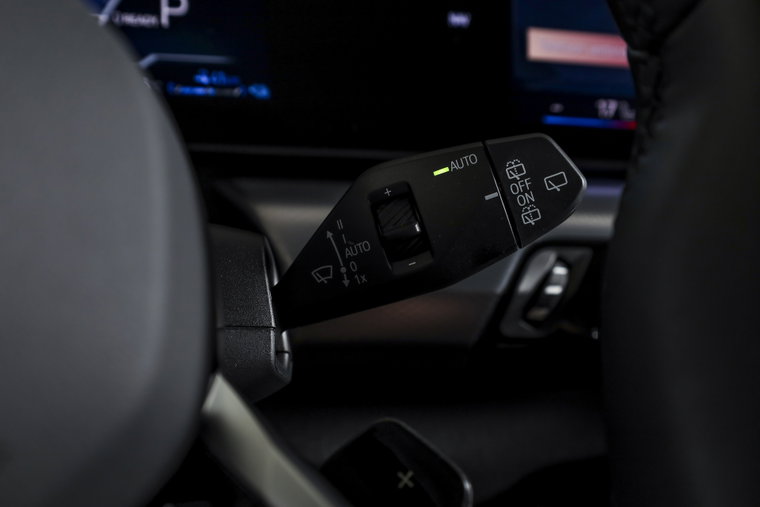 Vehicle Image 60