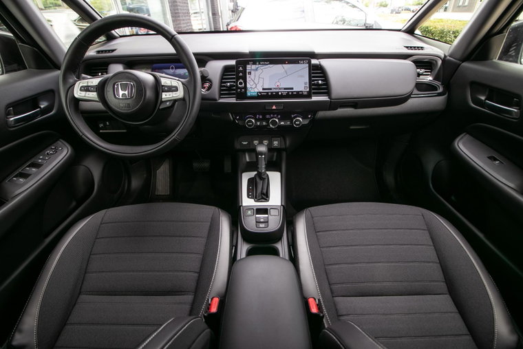 Vehicle Image 14