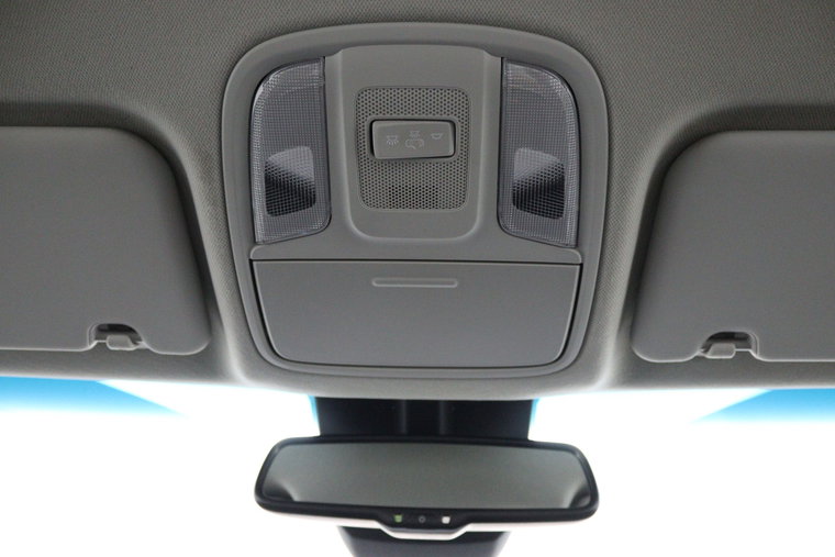 Vehicle Image 32
