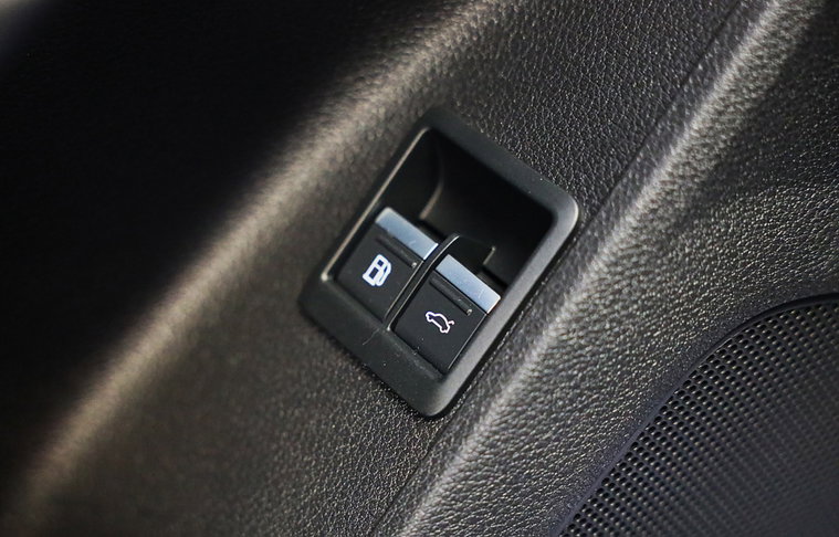 Vehicle Image 26