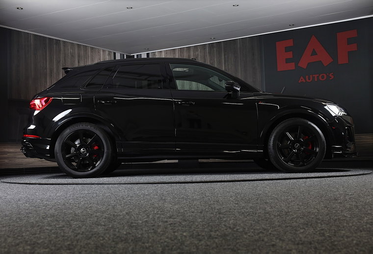 Vehicle Image 32