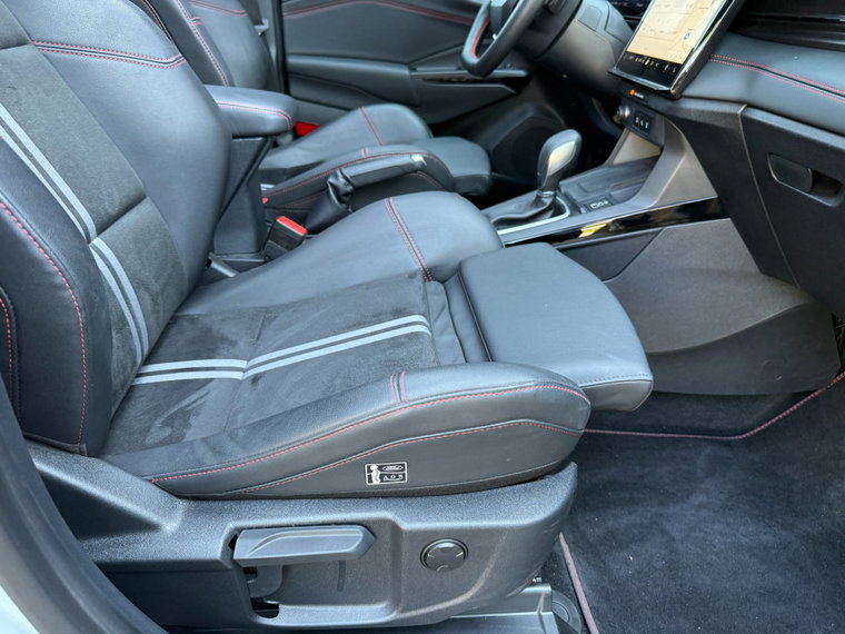 Vehicle Image 23