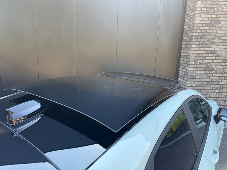 Vehicle Image 32