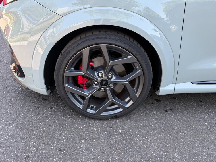Vehicle Image 37