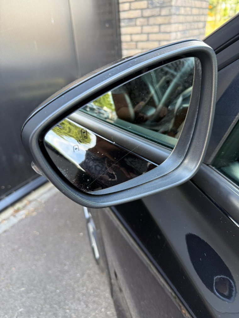Vehicle Image 33