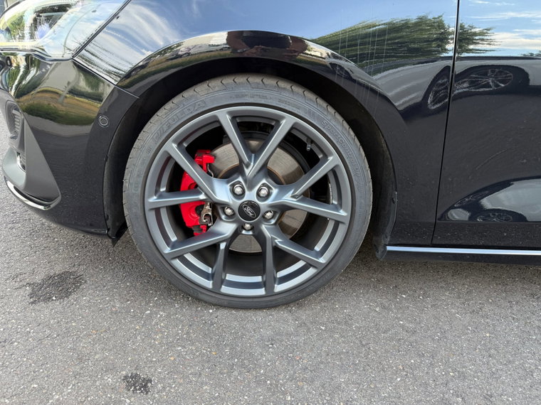 Vehicle Image 35