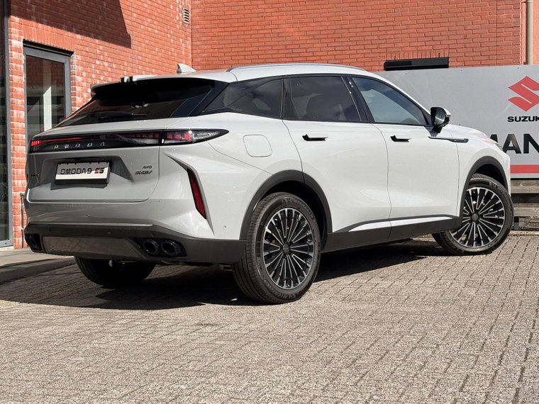 Vehicle Image 9