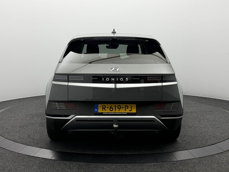 Vehicle Image 29