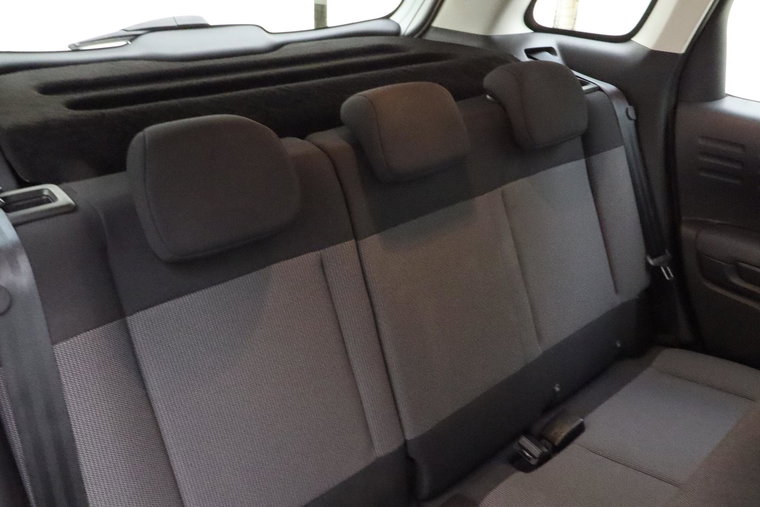 Vehicle Image 14