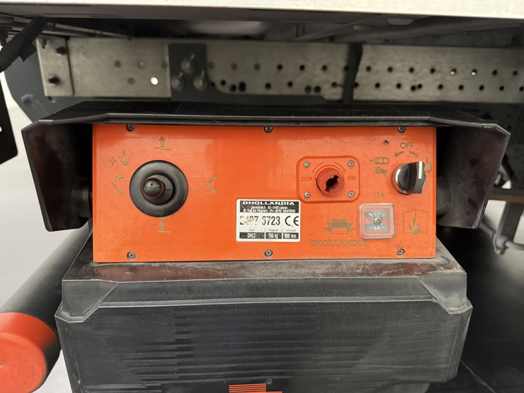 Vehicle Image 22