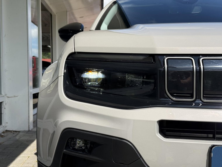 Vehicle Image 23
