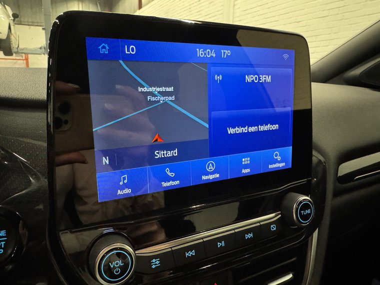 Vehicle Image 13