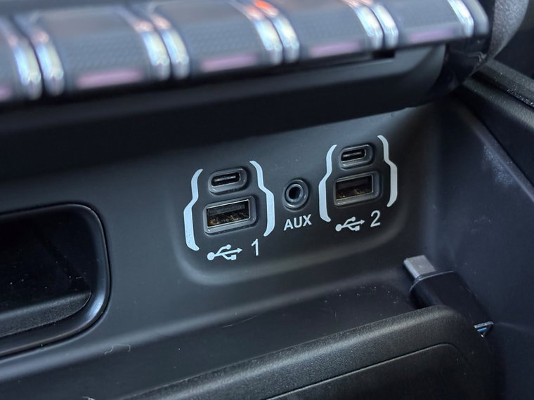 Vehicle Image 30