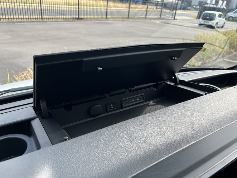 Vehicle Image 23