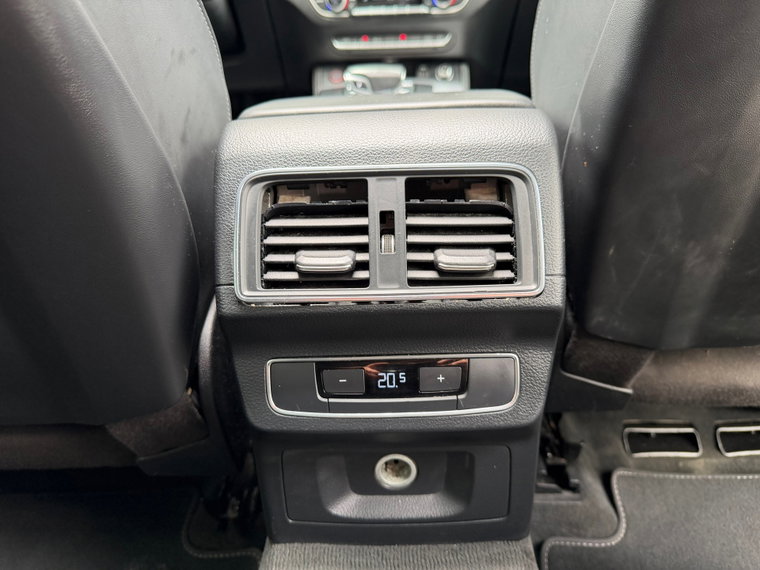 Vehicle Image 26