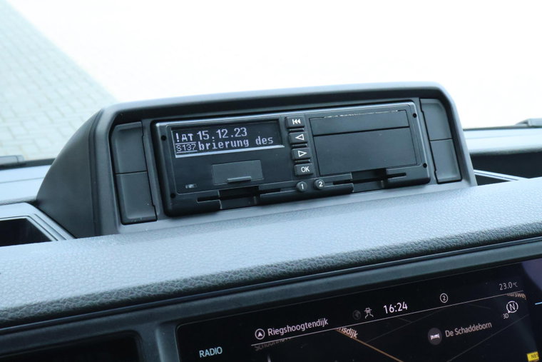 Vehicle Image 33