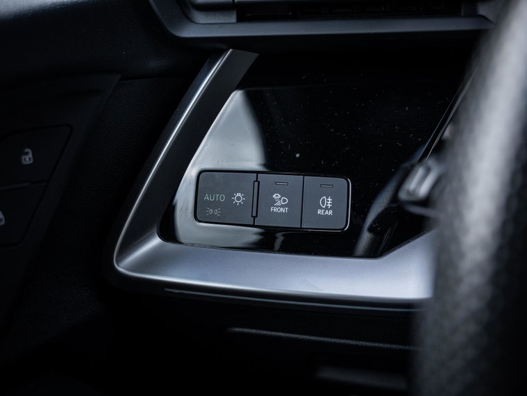 Vehicle Image 37