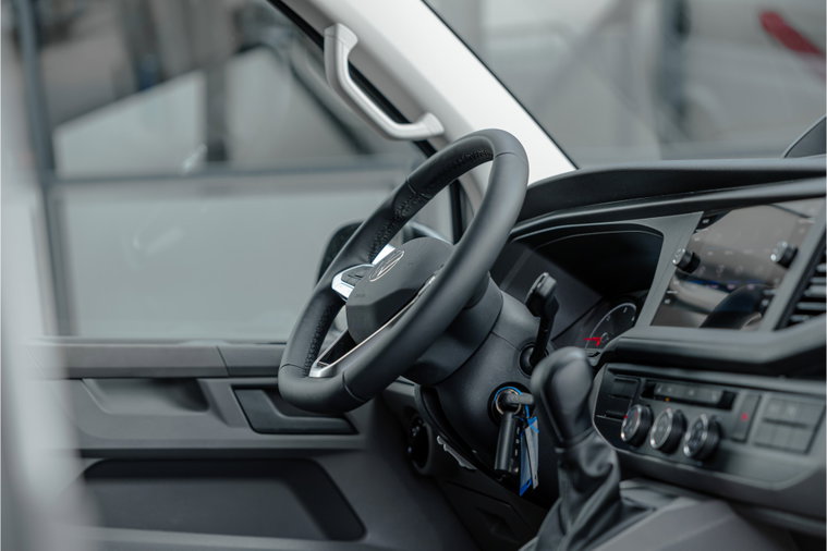 Vehicle Image 9