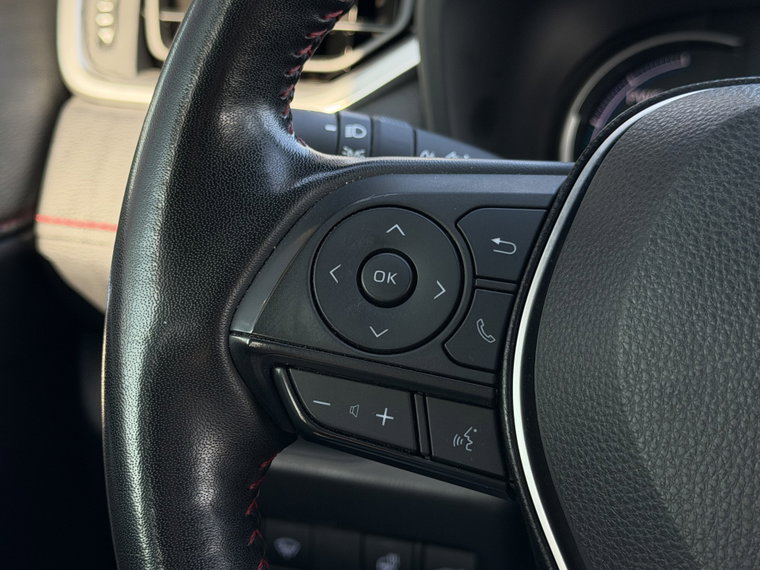 Vehicle Image 25