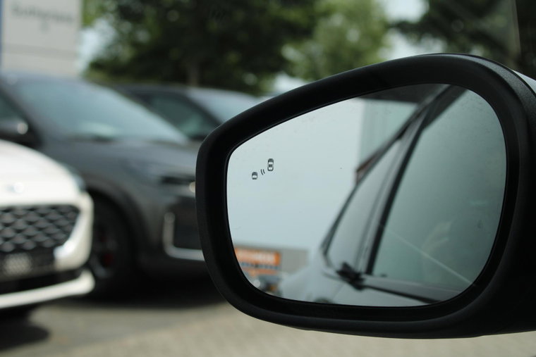 Vehicle Image 35