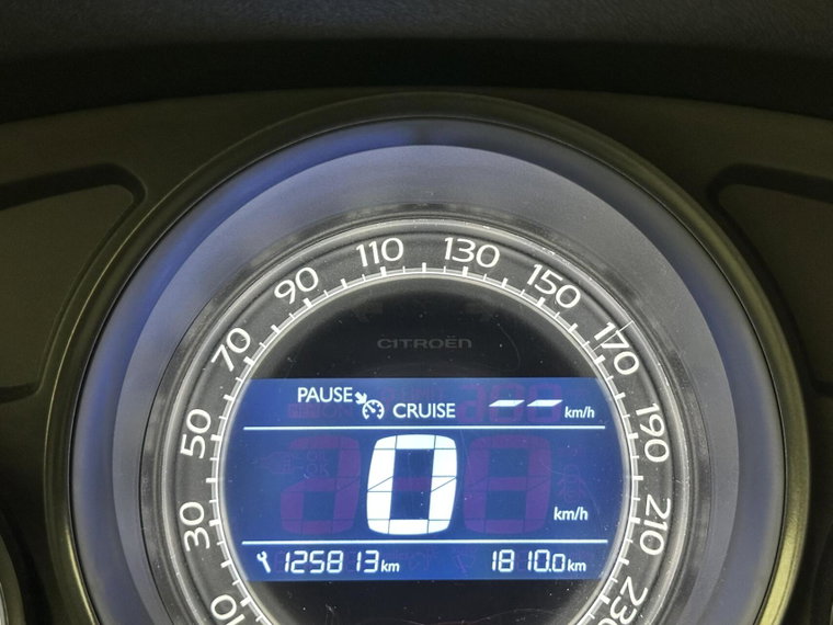 Vehicle Image 24