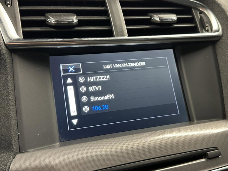 Vehicle Image 28
