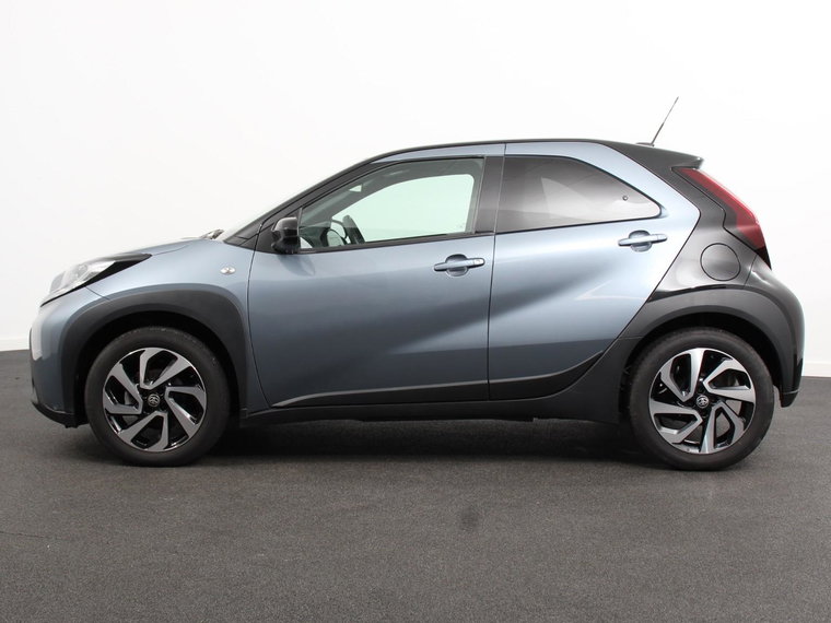 Vehicle Image 7