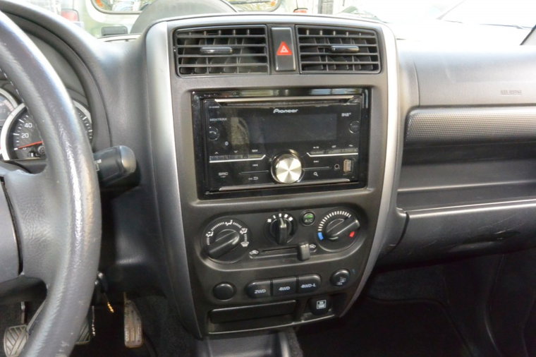 Vehicle Image 19