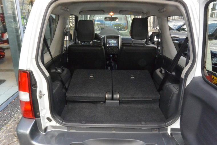 Vehicle Image 11