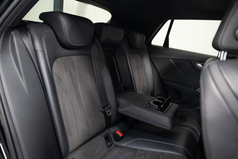 Vehicle Image 47