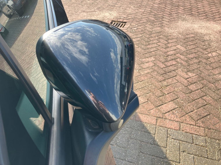 Vehicle Image 27