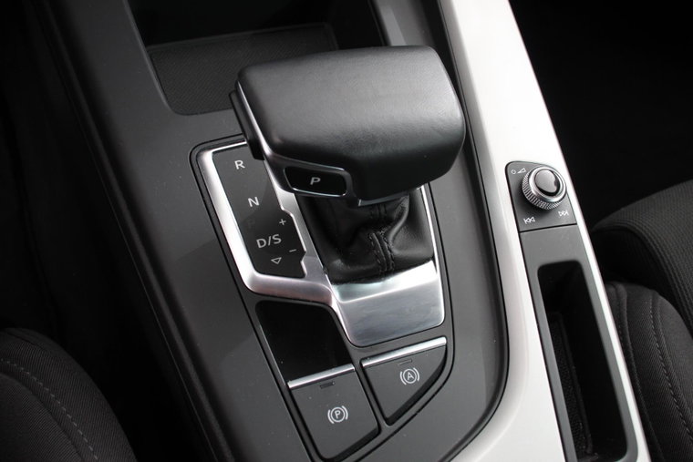 Vehicle Image 19