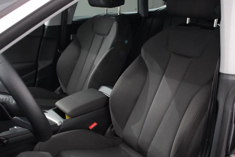 Vehicle Image 11