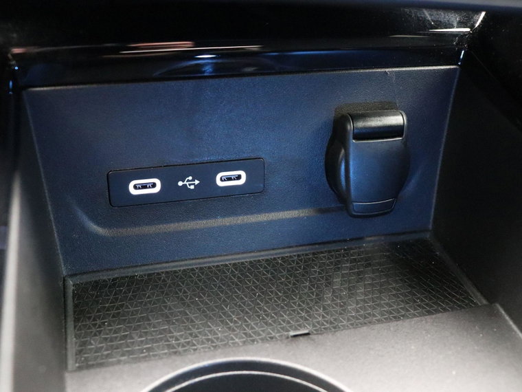 Vehicle Image 33