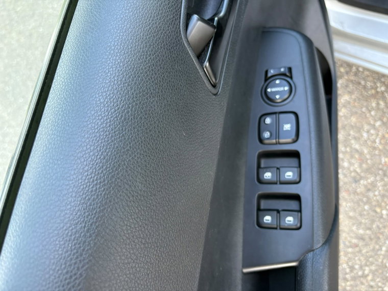 Vehicle Image 23