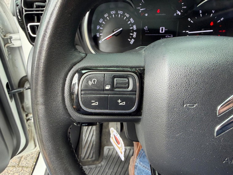 Vehicle Image 27