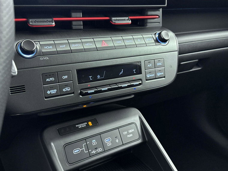Vehicle Image 26
