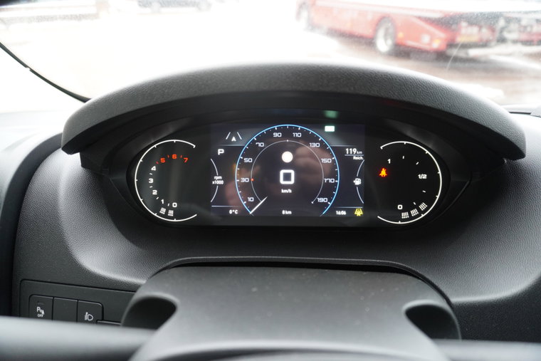 Vehicle Image 16
