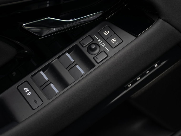 Vehicle Image 35