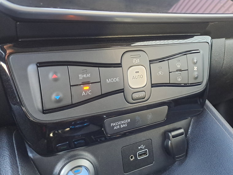Vehicle Image 27