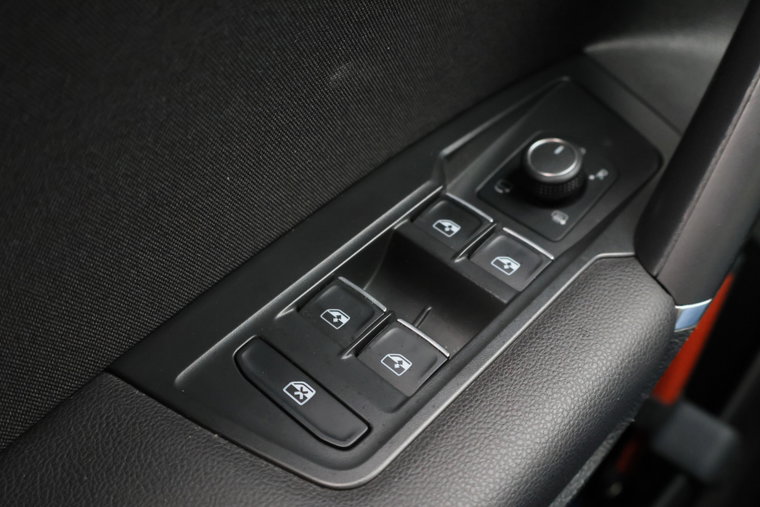 Vehicle Image 40