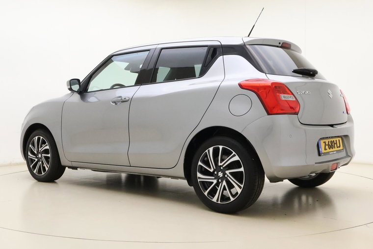 Vehicle Image 12