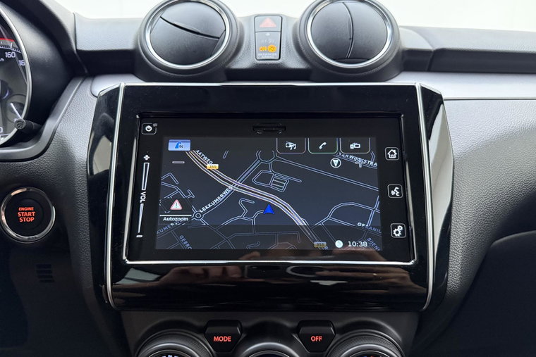 Vehicle Image 25