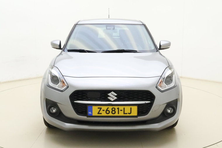 Vehicle Image 6