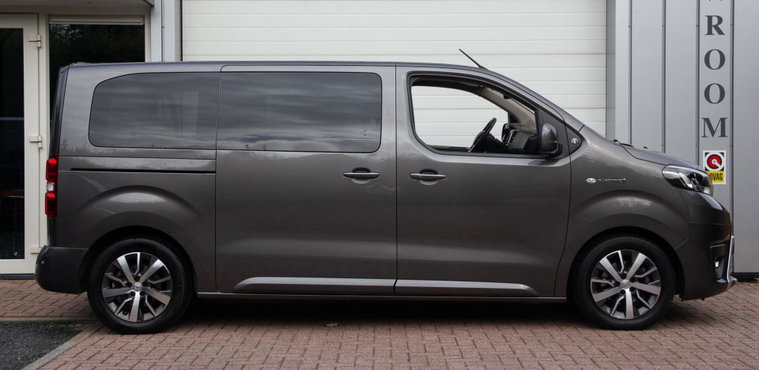 Vehicle Image 28