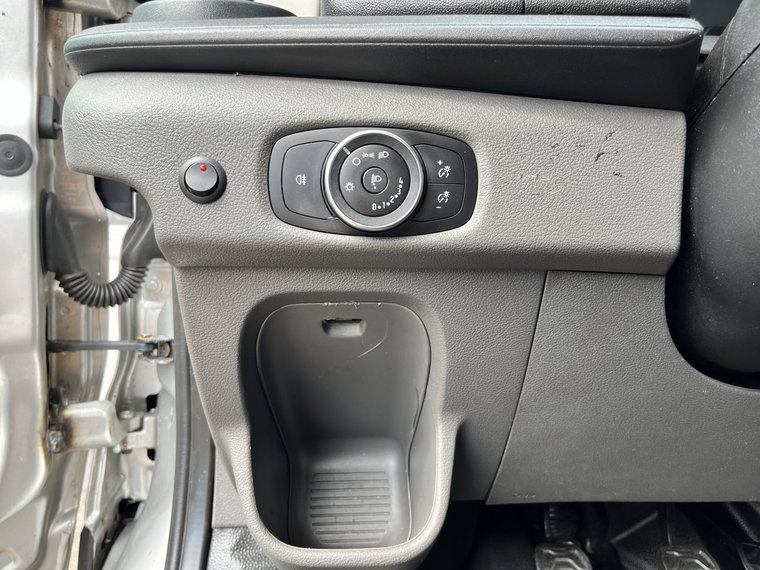 Vehicle Image 33