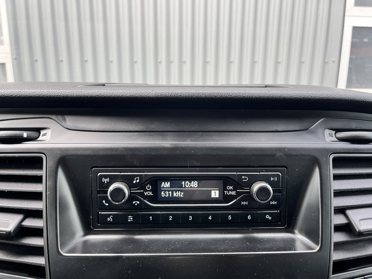Vehicle Image 37