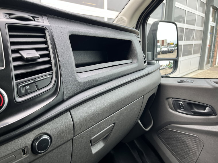 Vehicle Image 39